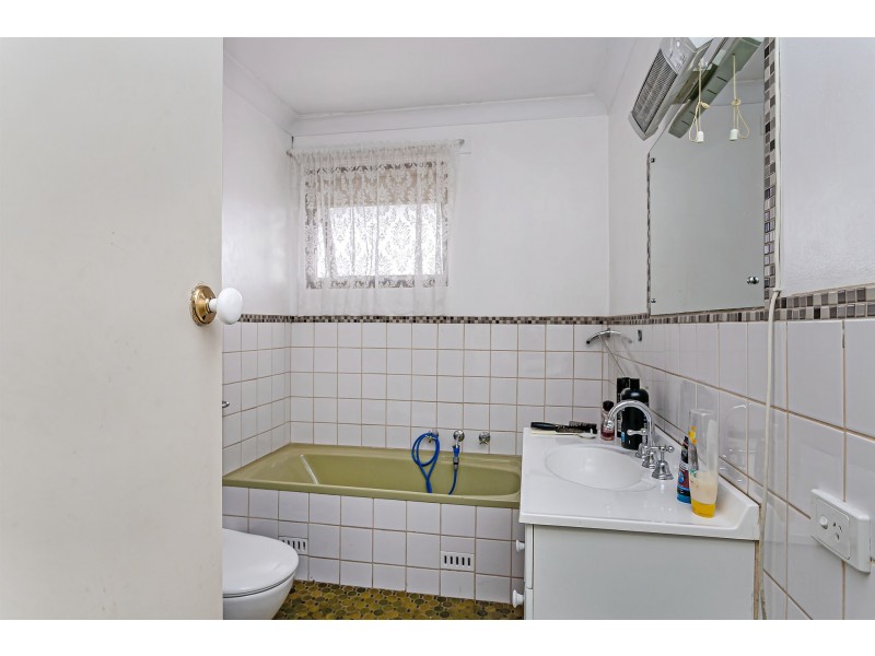 464 Bridge Road, Para Hills West SA 5096