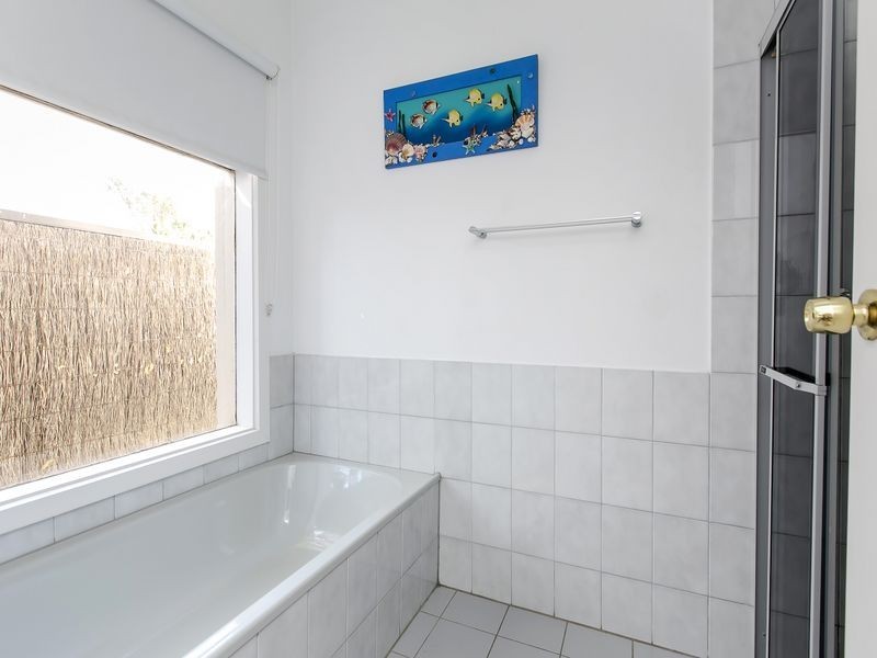 18 Gulf Point Drive, North Haven SA 5018