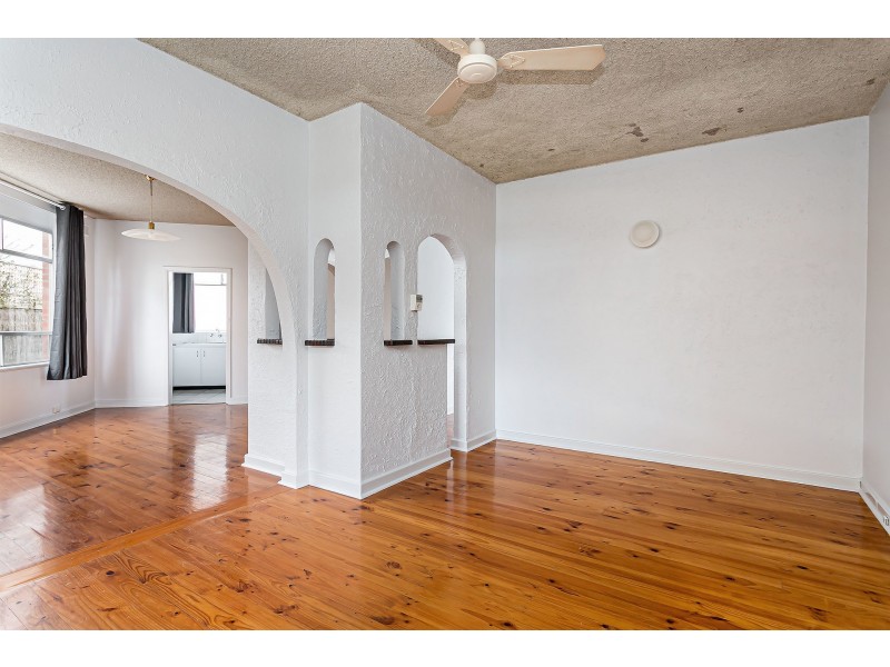 1/22 Patawalonga Frontage, Glenelg North SA 5045