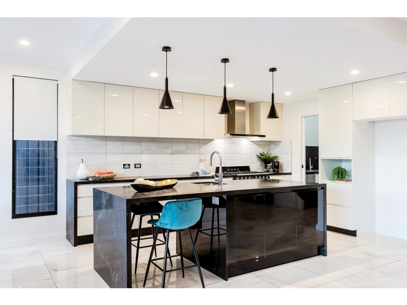 15 Mamande Crescent, Lockleys SA 5032