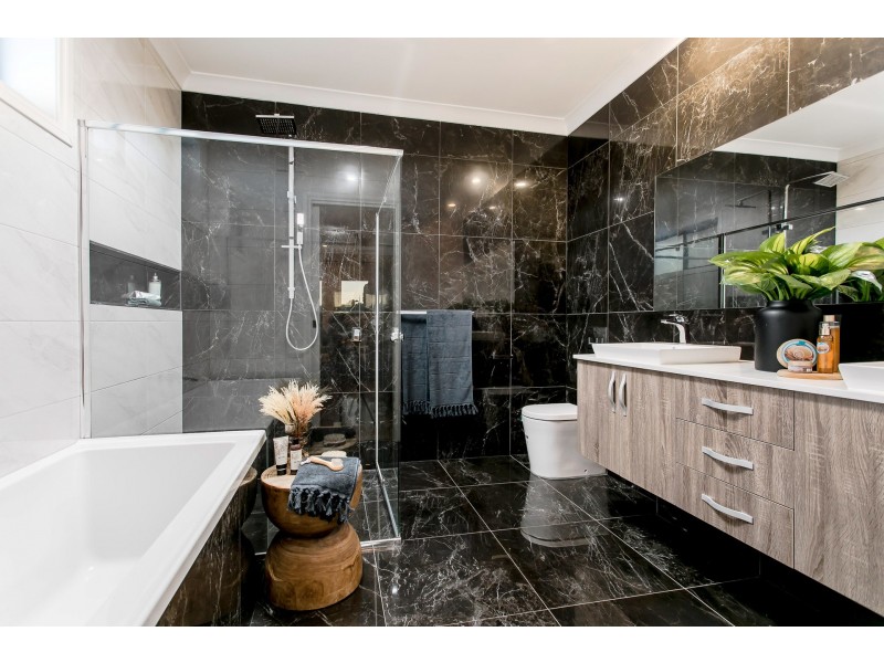 15 Mamande Crescent, Lockleys SA 5032