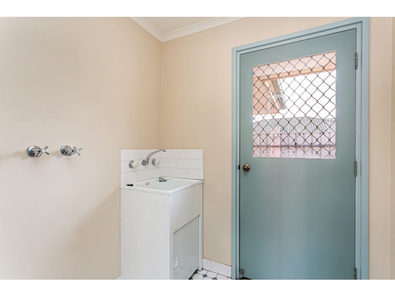 1/304 Victoria Road, Largs North SA 5016