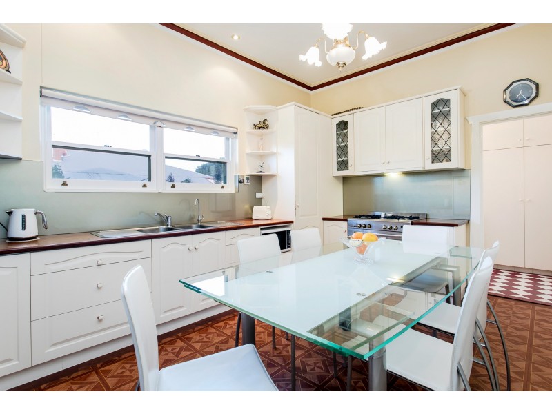 21 Coombe Road, Allenby Gardens SA 5009