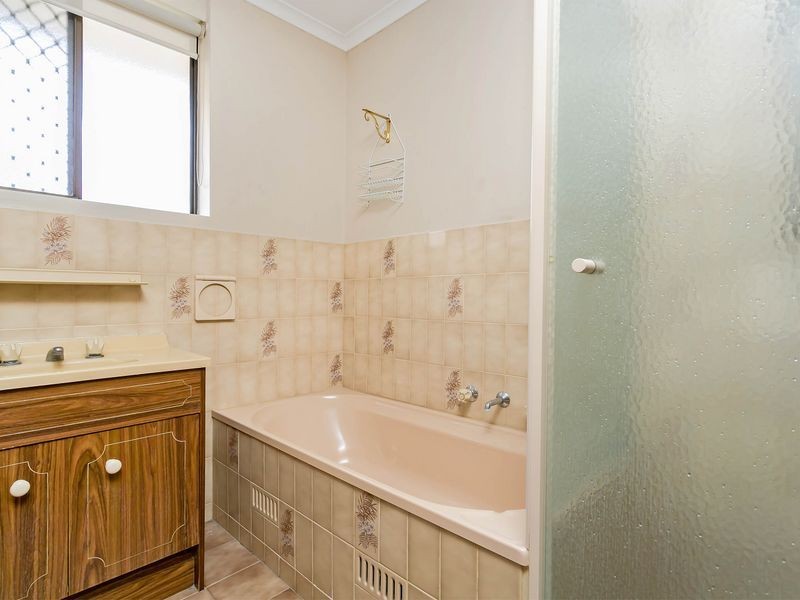 2/2 Gunnawarra Avenue, Camden Park SA 5038