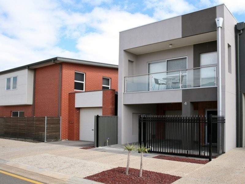 4 Northcote Walk, Mawson Lakes SA 5095