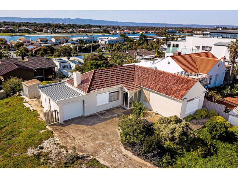 122 Seaview Road, Tennyson SA 5022