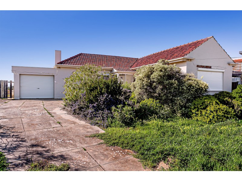 122 Seaview Road, Tennyson SA 5022