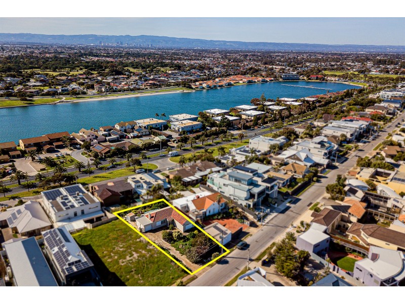 122 Seaview Road, Tennyson SA 5022