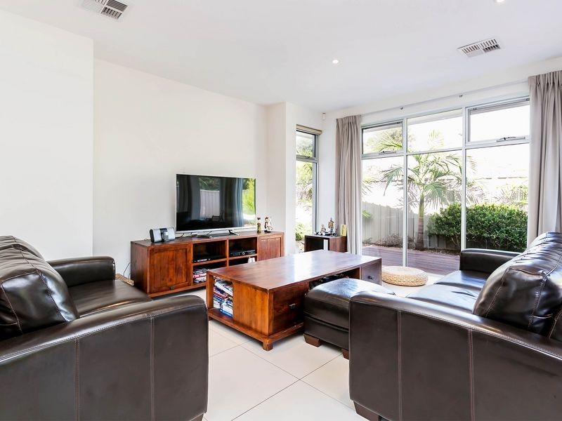 3/171 Military Road, Tennyson SA 5022