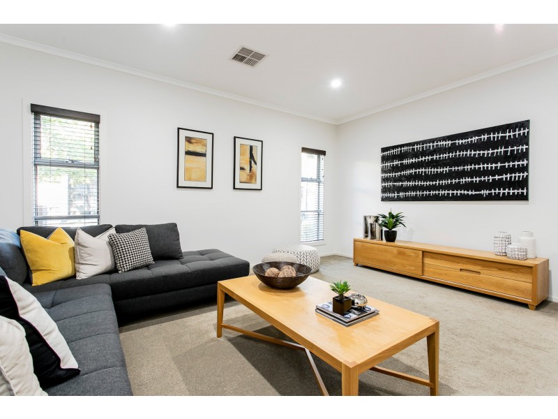 2 Cardinal Street, St Clair SA 5280