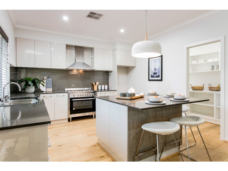 2 Cardinal Street, St Clair SA 5280