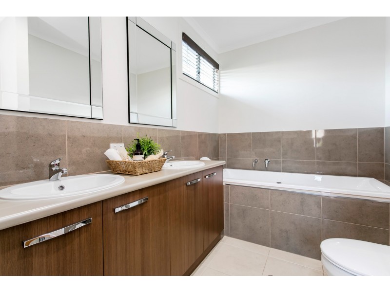 2 Cardinal Street, St Clair SA 5280