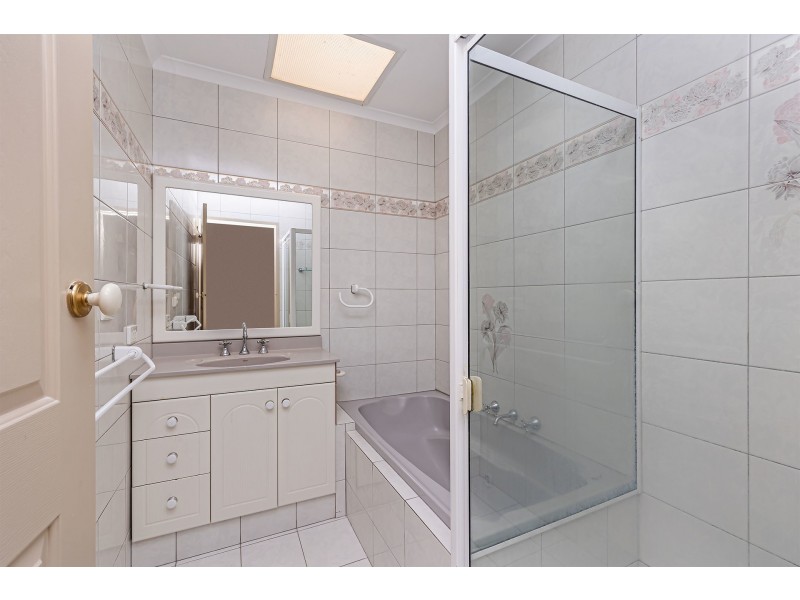 21 Woodlake Avenue, West Lakes SA 5021