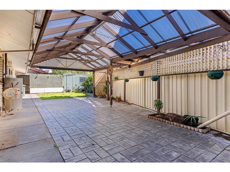 21 Woodlake Avenue, West Lakes SA 5021