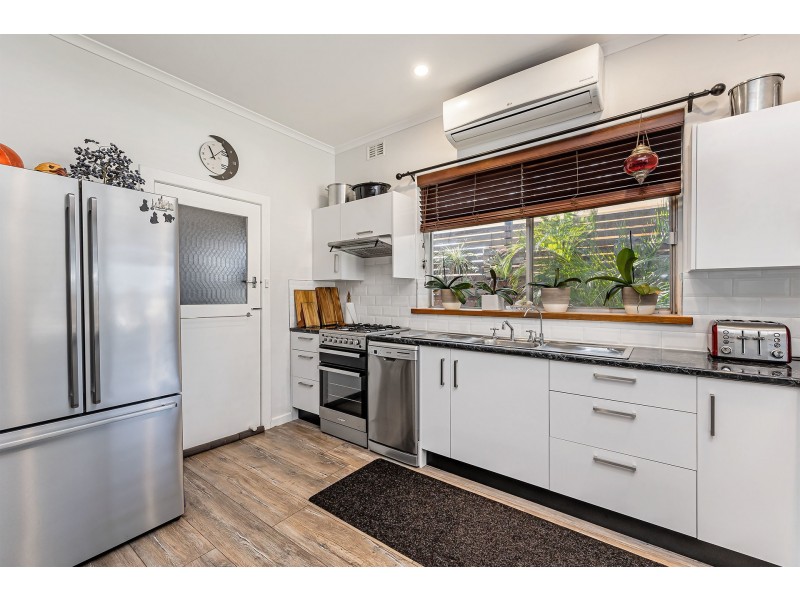 22 Waller Street, Mansfield Park SA 5012