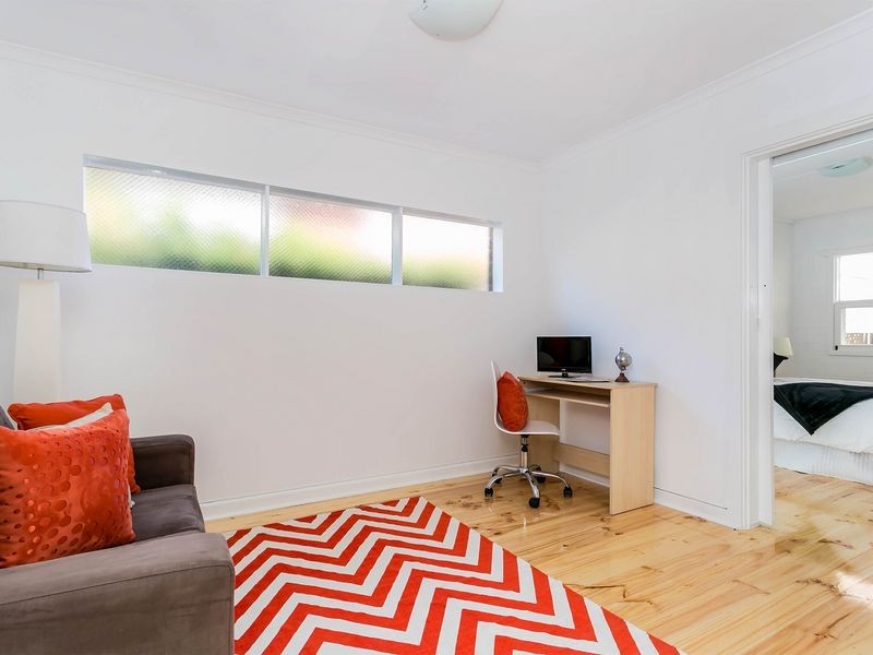 36 Ledger Rd, Woodville South SA 5011