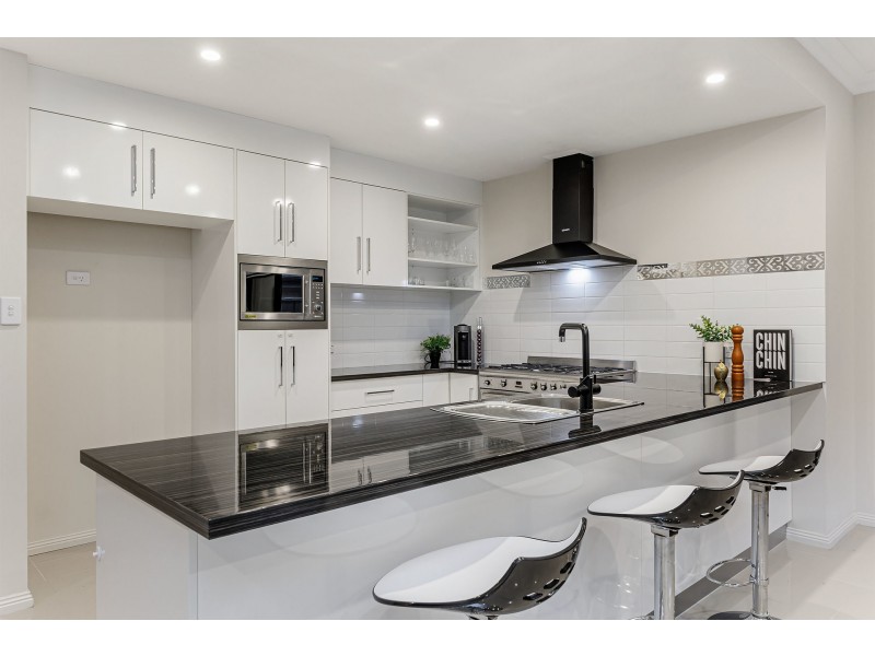 33 The Boulevard, Parafield Gardens SA 5107