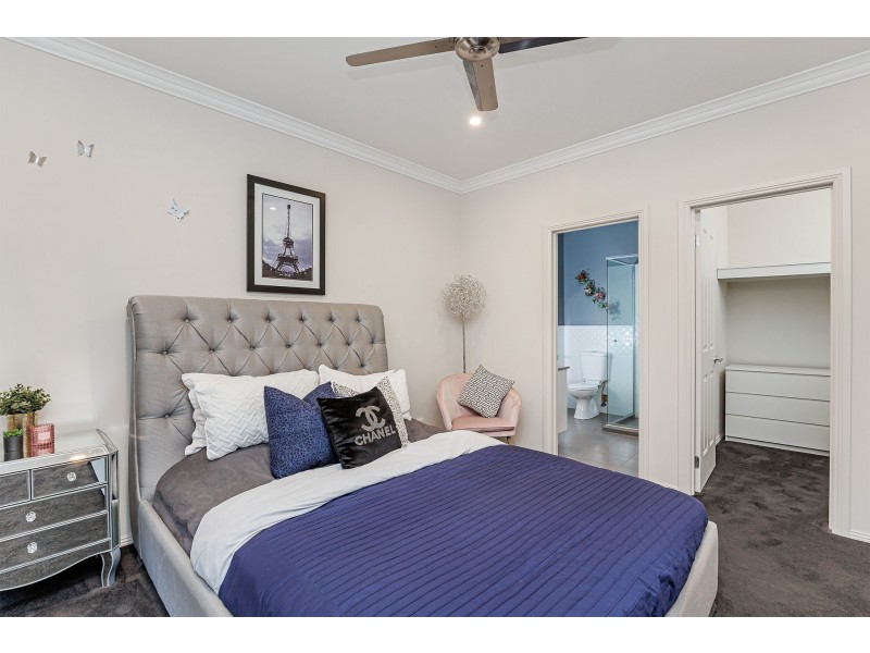 33 The Boulevard, Parafield Gardens SA 5107