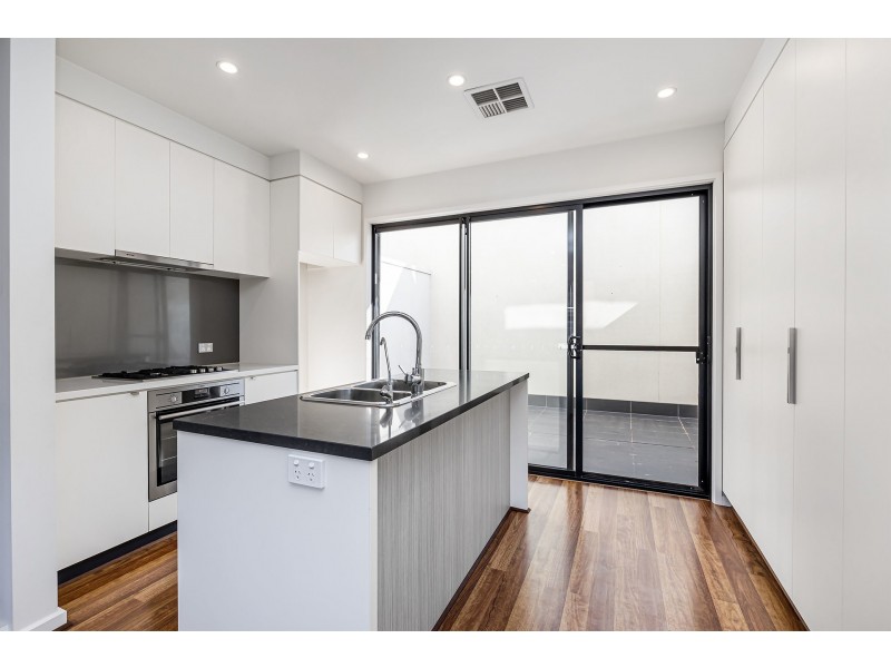 28 Trainer Street, St Clair SA 5280