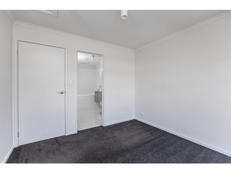 28 Trainer Street, St Clair SA 5280