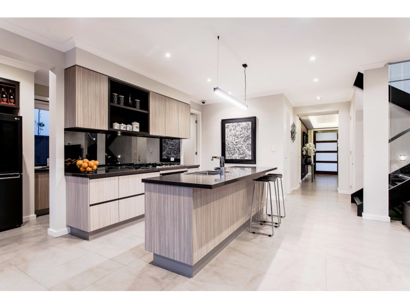 3 Stallion Drive, St Clair SA 5280