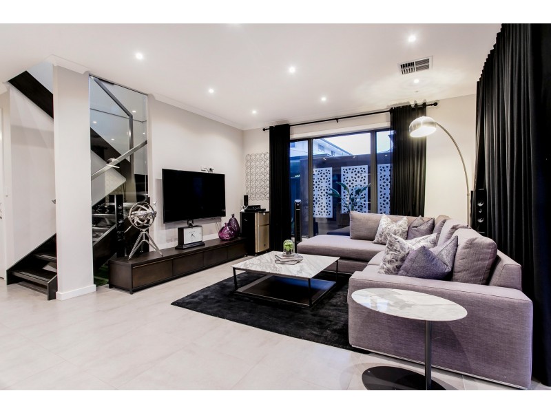3 Stallion Drive, St Clair SA 5280