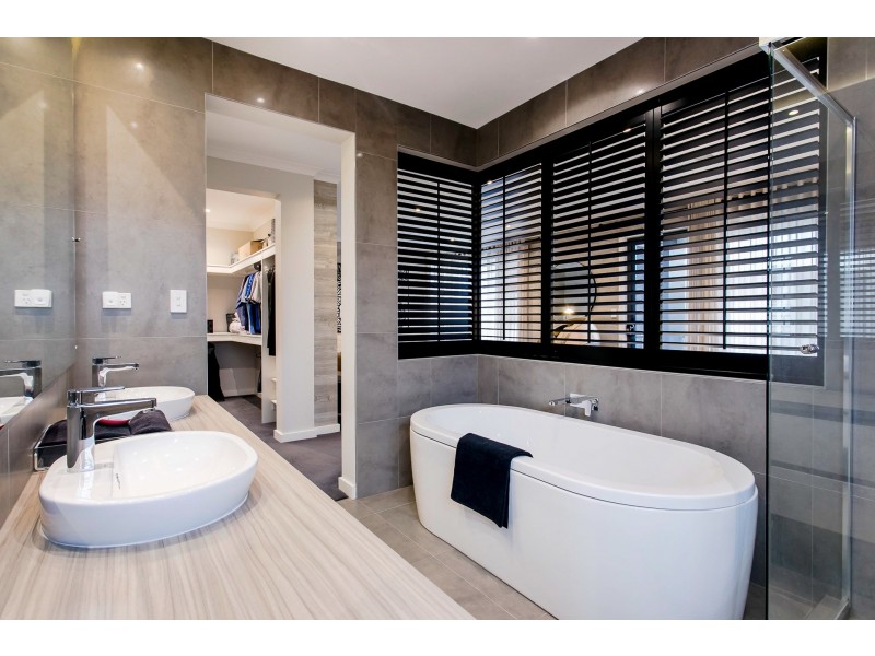 3 Stallion Drive, St Clair SA 5280