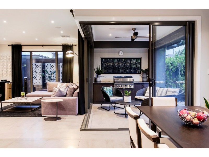 3 Stallion Drive, St Clair SA 5280