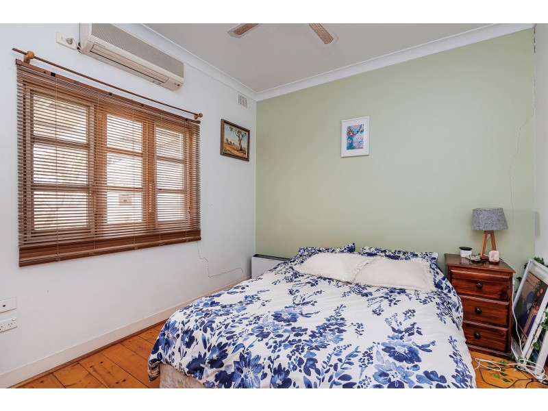 1 Fifth Avenue, Seaton SA 5023