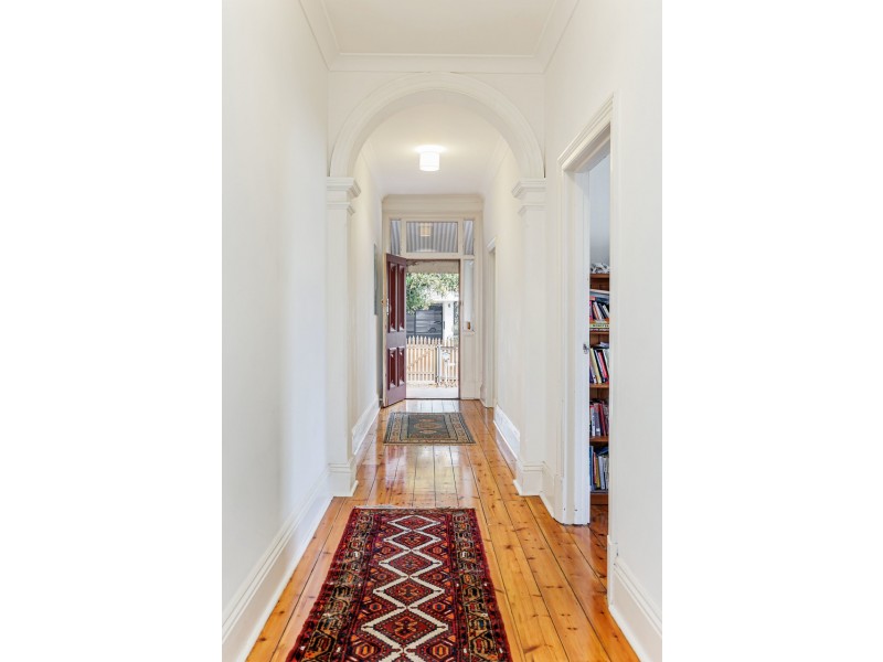 8 West Street, Hindmarsh SA 5007