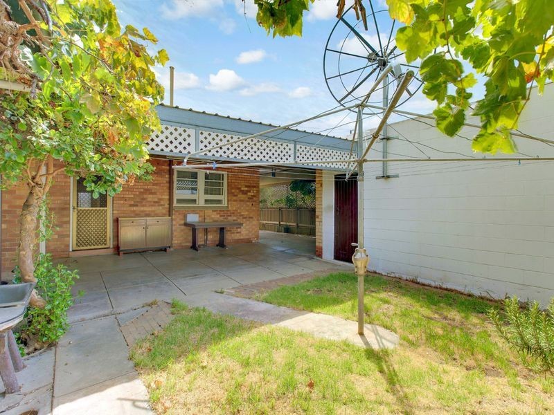 13 John Street, Flinders Park SA 5025