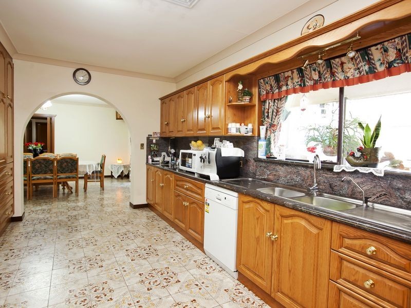 10 Toledo Court, Gulfview Heights SA 5096