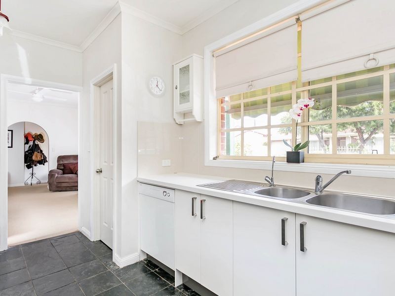 11 Mallen Street, Hilton SA 5033