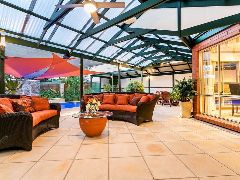 11 Spencer Court, Mawson Lakes SA 5095