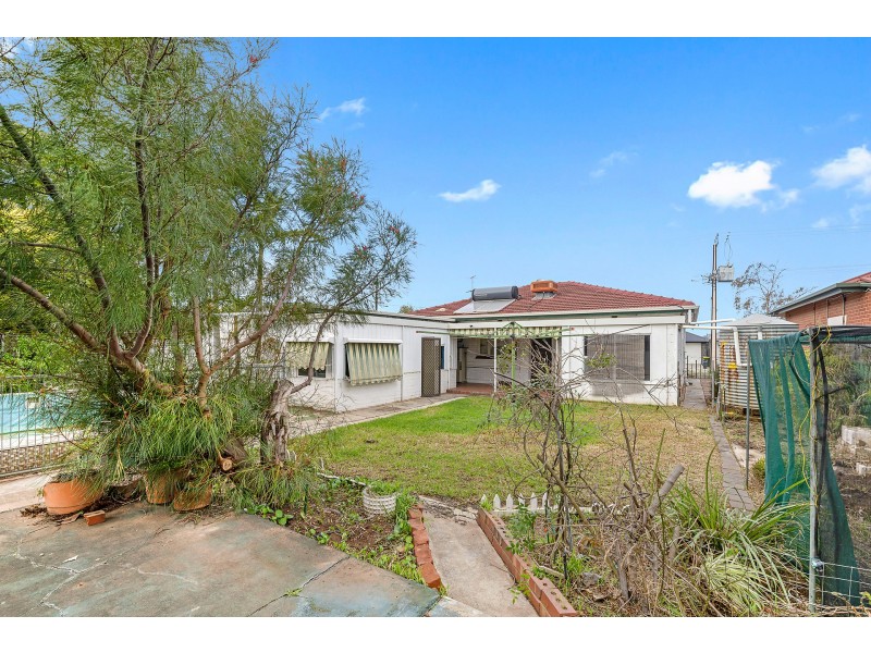 2 Raymond Avenue, Seaton SA 5023