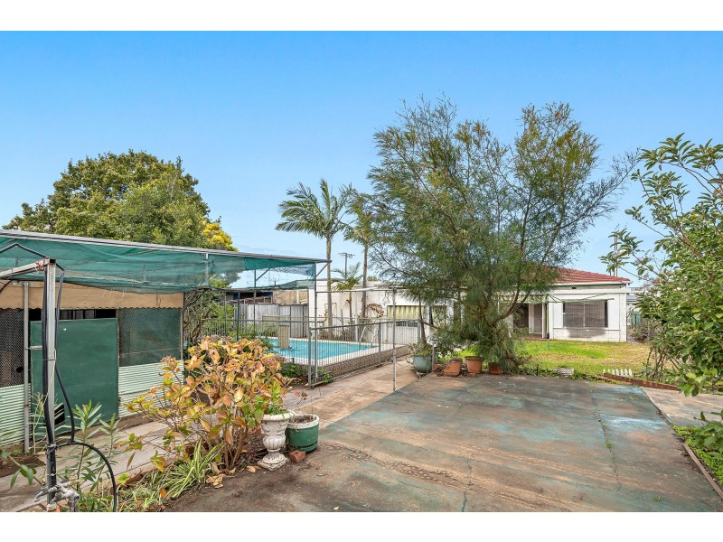 2 Raymond Avenue, Seaton SA 5023