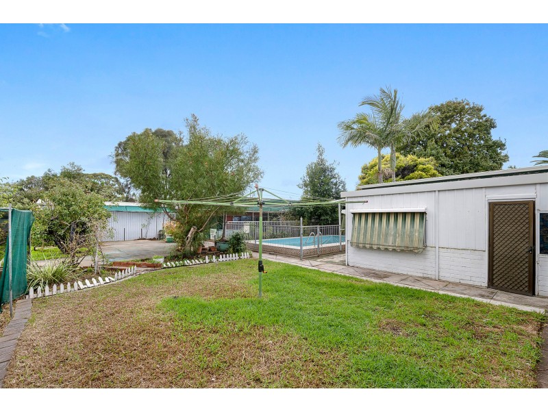 2 Raymond Avenue, Seaton SA 5023