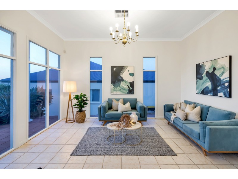 6 Albatross Walk, Hallett Cove SA 5158