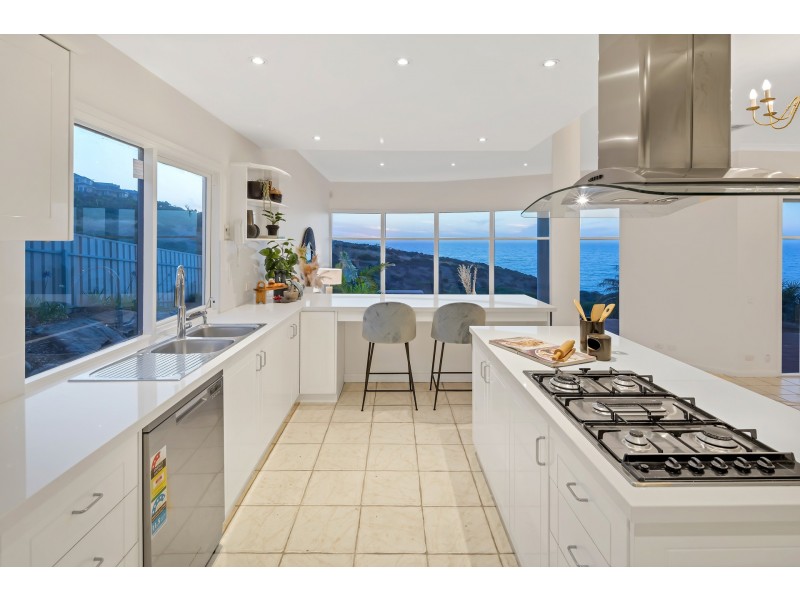 6 Albatross Walk, Hallett Cove SA 5158