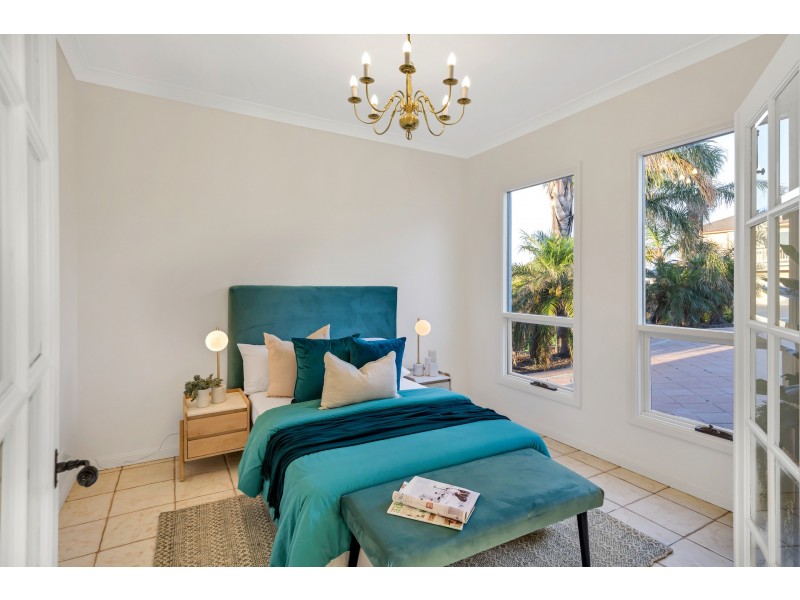 6 Albatross Walk, Hallett Cove SA 5158