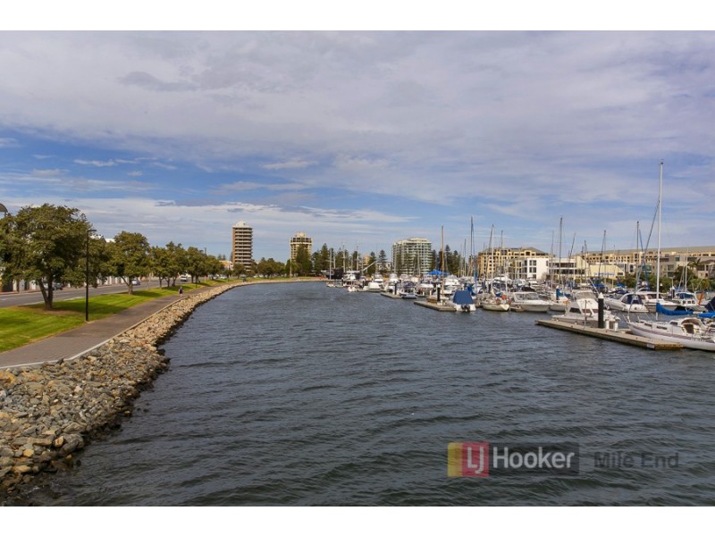 1/8 MacFarlane Street, Glenelg North SA 5045