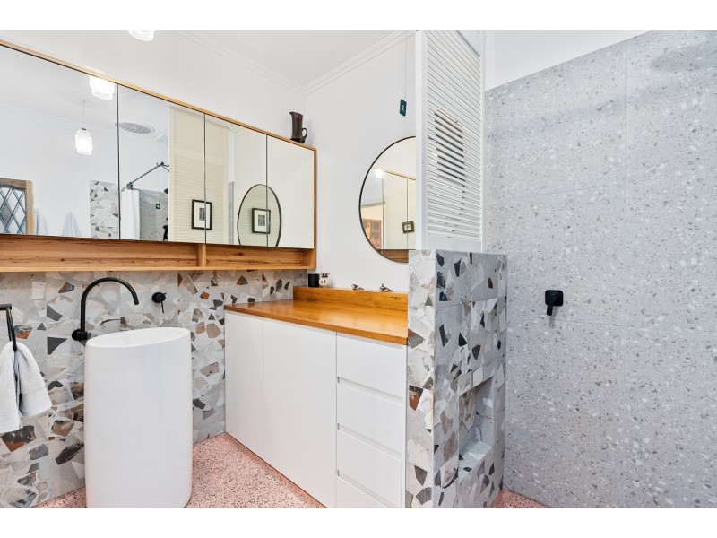 48 Gladstone Road, Mansfield Park SA 5012