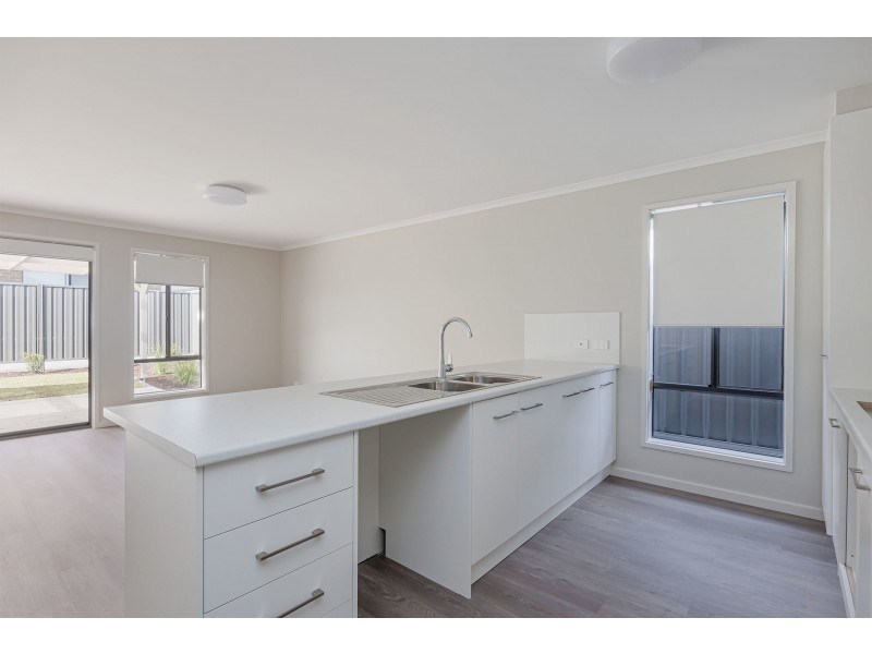 44 Oceanic Circuit, North Haven SA 5018