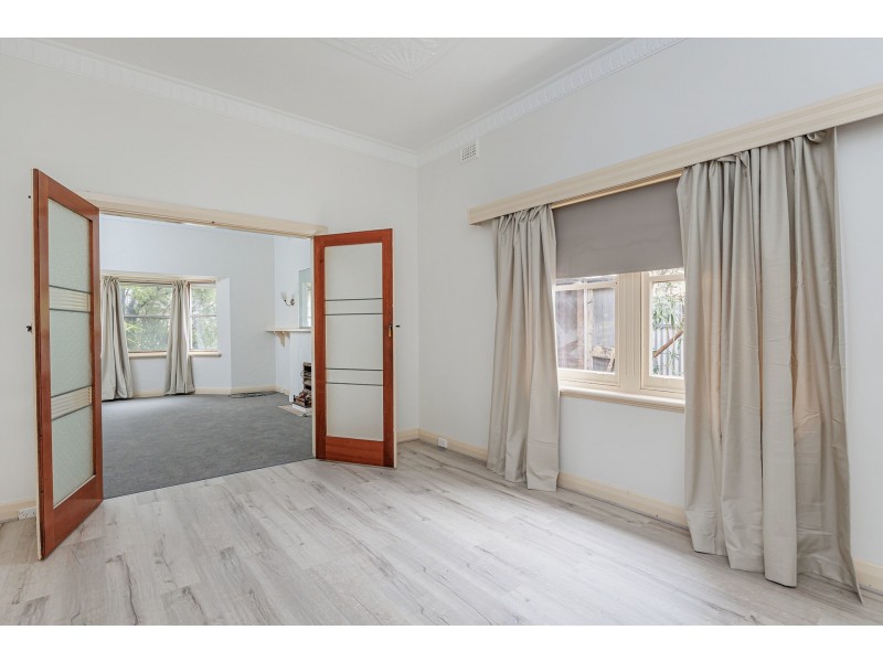 5 Olveston Avenue, Beverley SA 5009