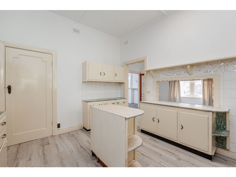 5 Olveston Avenue, Beverley SA 5009