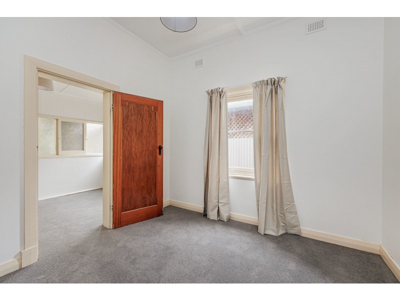 5 Olveston Avenue, Beverley SA 5009