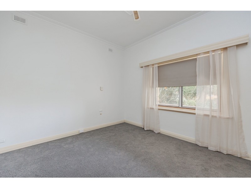 5 Olveston Avenue, Beverley SA 5009