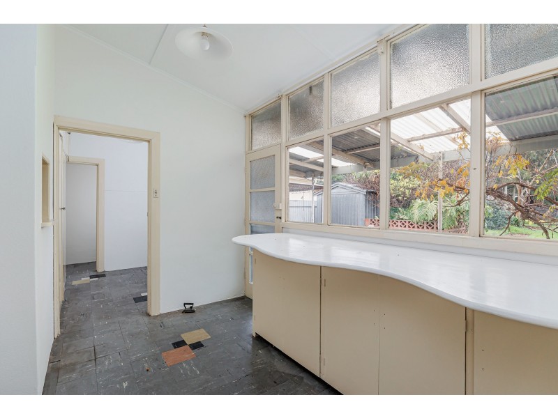 5 Olveston Avenue, Beverley SA 5009