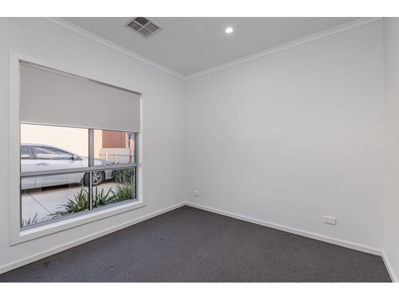 2/136 Torrens Road, Renown Park SA 5008