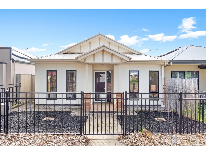 7 Sturt Street, Mansfield Park SA 5012